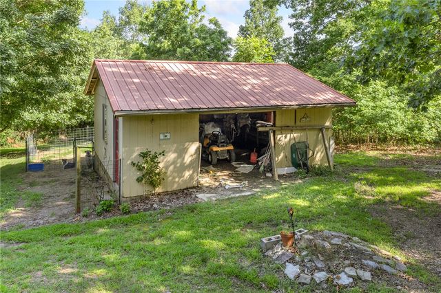 8122 Hopi Drive, Harrison, AR 72601