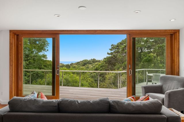 9 Benson Rd, Truro, MA 02666