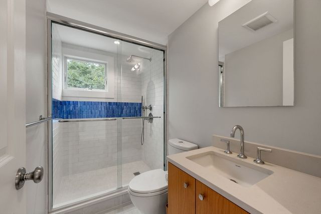 9 Benson Rd, Truro, MA 02666