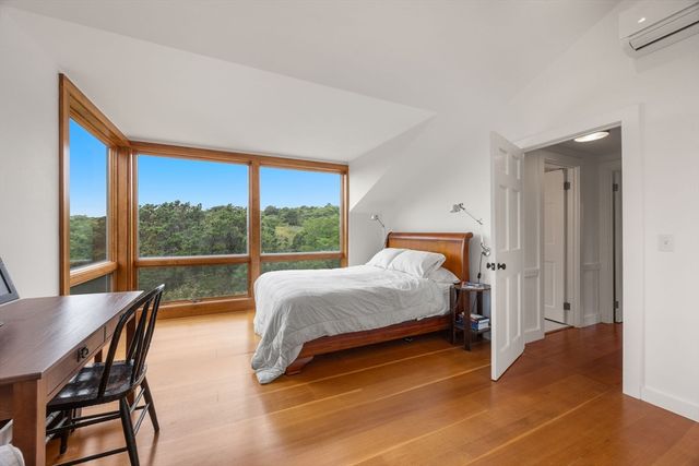 9 Benson Rd, Truro, MA 02666