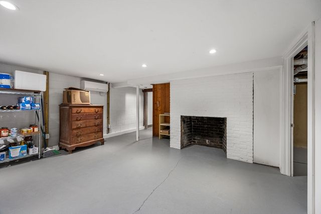 9 Benson Rd, Truro, MA 02666