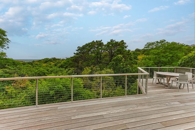 9 Benson Rd, Truro, MA 02666