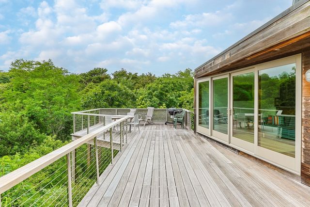 9 Benson Rd, Truro, MA 02666