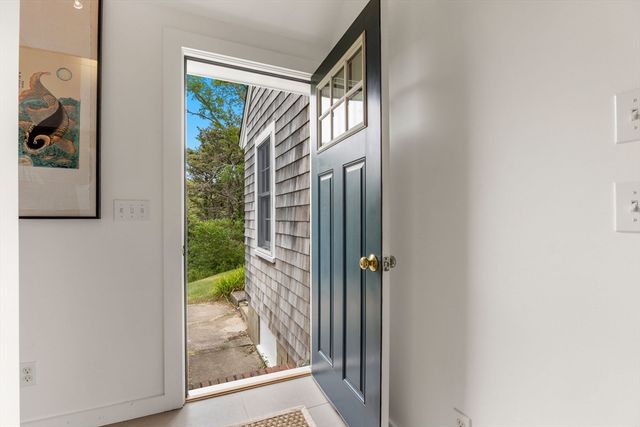 9 Benson Rd, Truro, MA 02666