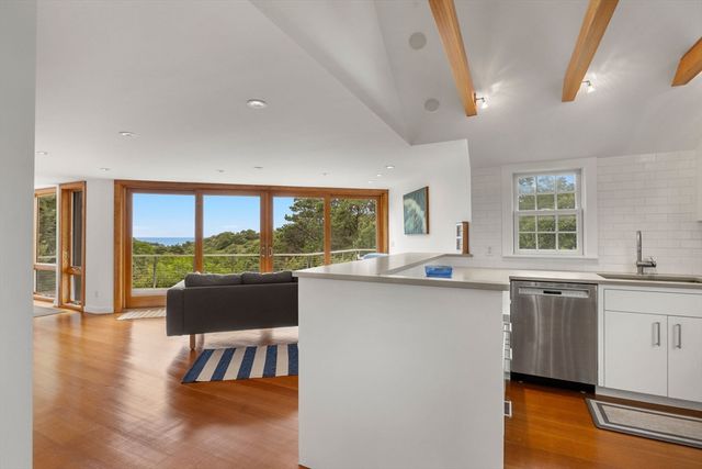 9 Benson Rd, Truro, MA 02666