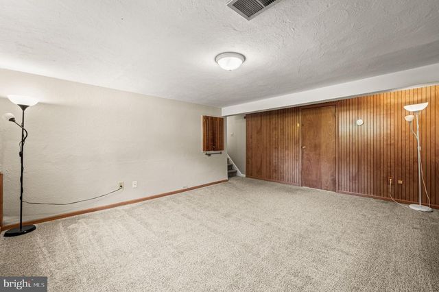 48 GREENTREE LN, Malvern, PA 19355