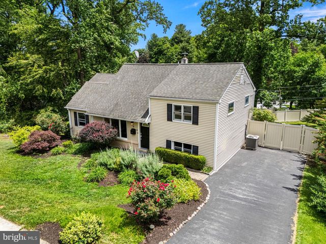 48 GREENTREE LN, Malvern, PA 19355