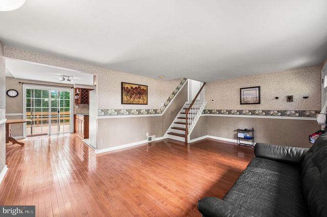 48 GREENTREE LN, Malvern, PA 19355