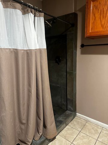 360, 364 N Cypress Street 2, Woodlake, CA 93286