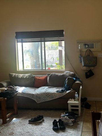 360, 364 N Cypress Street 2, Woodlake, CA 93286