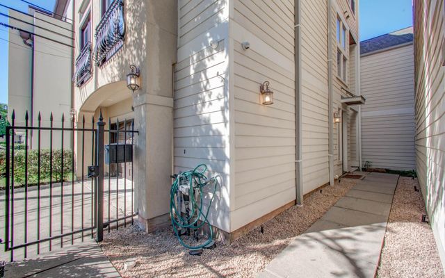 517 Fowler Street, Houston, TX 77007