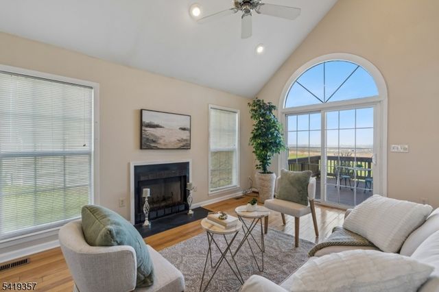 163 Dezenzo Ln, West Orange Twp., NJ 07052
