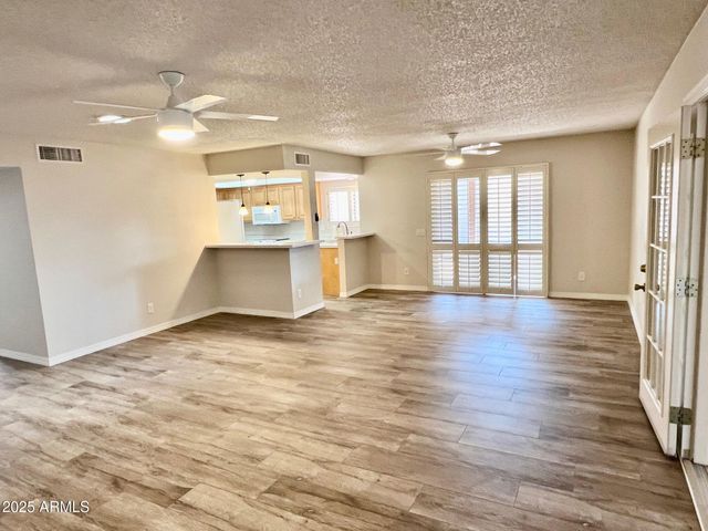 10401 E TWILIGHT Drive, Sun Lakes, AZ 85248