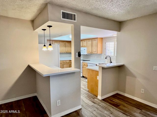 10401 E TWILIGHT Drive, Sun Lakes, AZ 85248