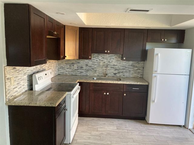 1025 NW 5th Ave 1, Fort Lauderdale, FL 33311