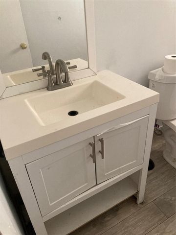 1025 NW 5th Ave 1, Fort Lauderdale, FL 33311