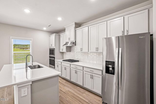2409 Rosewood Bluff Drive, Zebulon, NC 27597