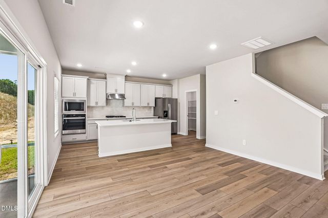 2409 Rosewood Bluff Drive, Zebulon, NC 27597