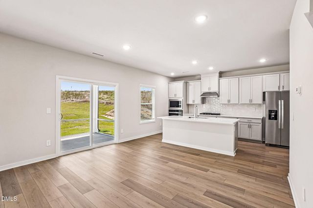 2409 Rosewood Bluff Drive, Zebulon, NC 27597