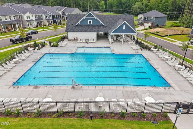 2409 Rosewood Bluff Drive, Zebulon, NC 27597