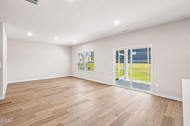 2409 Rosewood Bluff Drive, Zebulon, NC 27597