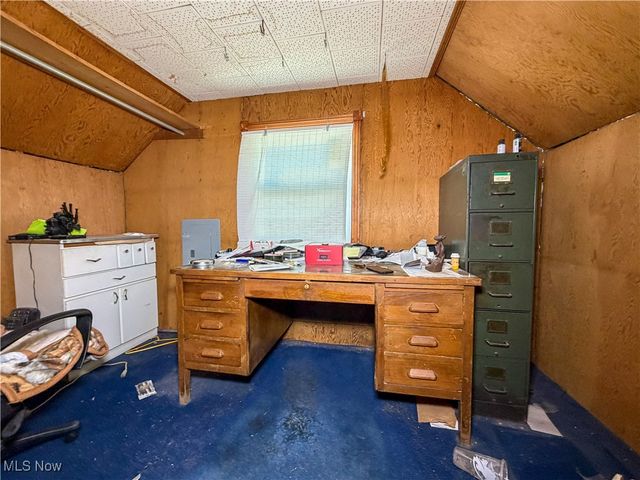 208 Roanoke Avenue, Austintown, OH 44515