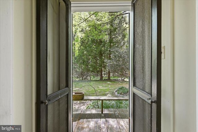 2674 FIVE POINTS RD, Marshall, VA 20115
