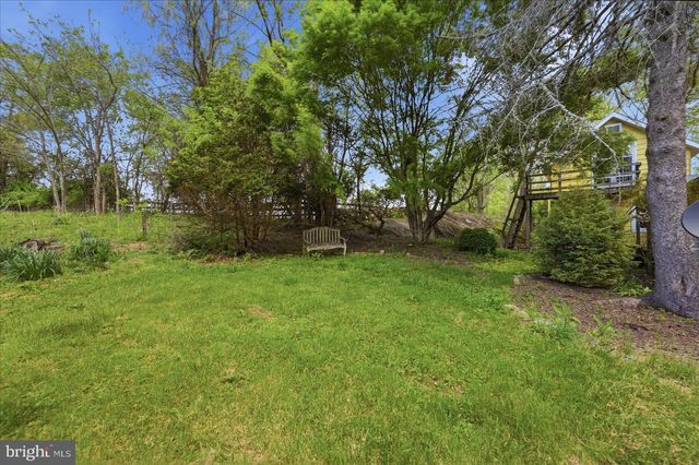 2674 FIVE POINTS RD, Marshall, VA 20115