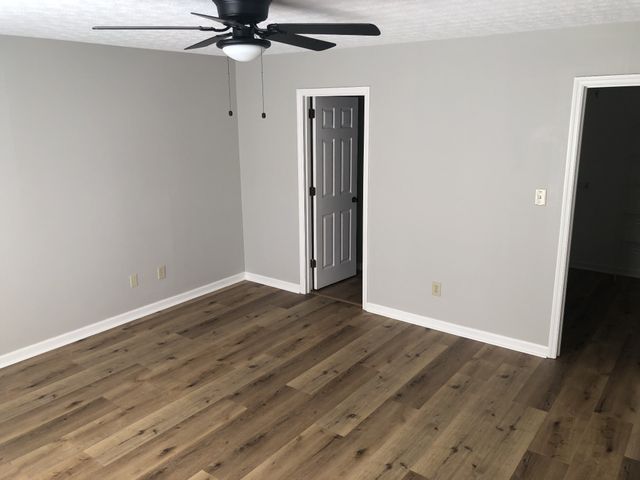 524 Autumndale Dr, Gallatin, TN 37066