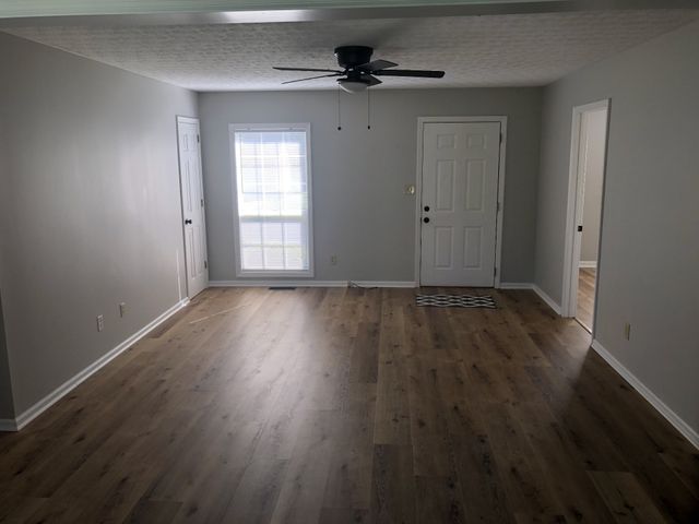 524 Autumndale Dr, Gallatin, TN 37066