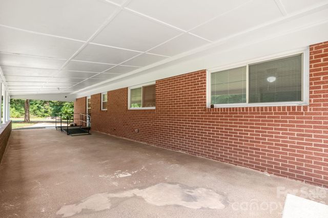 4370 Dynasty Lane, Hudson, NC 28638