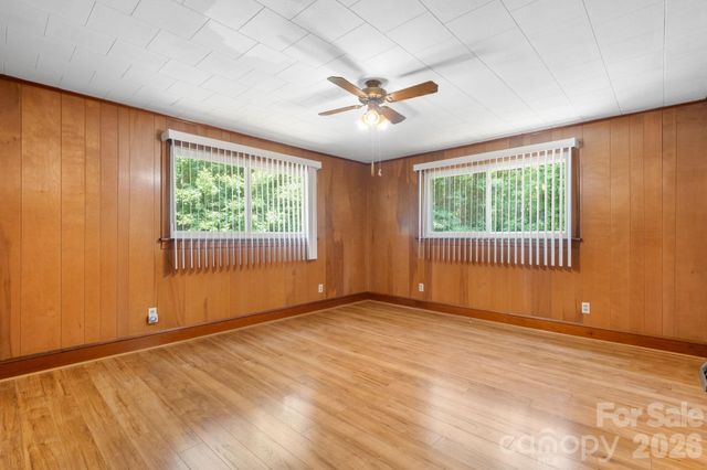 4370 Dynasty Lane, Hudson, NC 28638