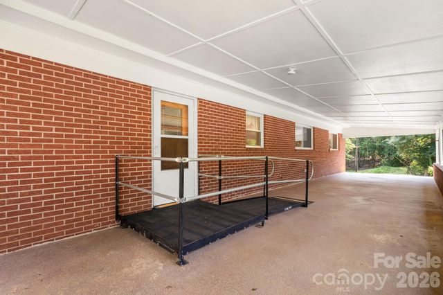 4370 Dynasty Lane, Hudson, NC 28638