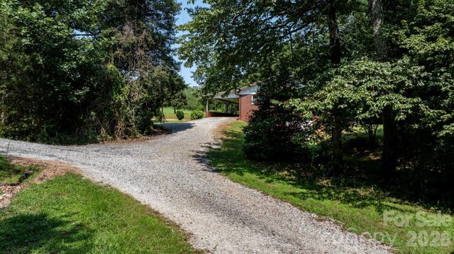 4370 Dynasty Lane, Hudson, NC 28638