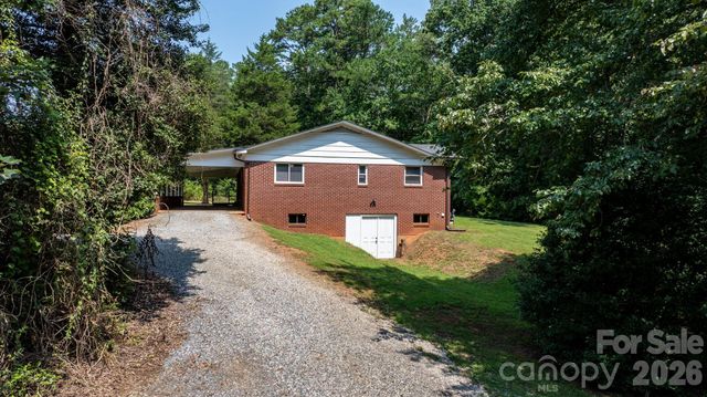 4370 Dynasty Lane, Hudson, NC 28638