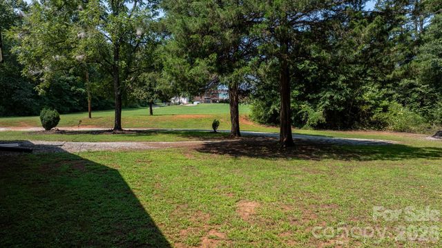 4370 Dynasty Lane, Hudson, NC 28638