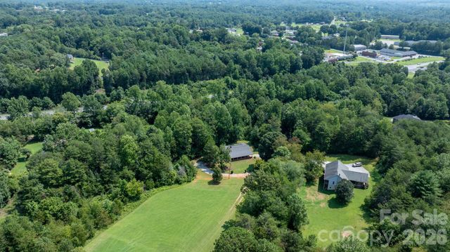 4370 Dynasty Lane, Hudson, NC 28638