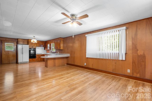 4370 Dynasty Lane, Hudson, NC 28638