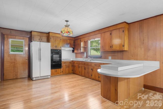 4370 Dynasty Lane, Hudson, NC 28638