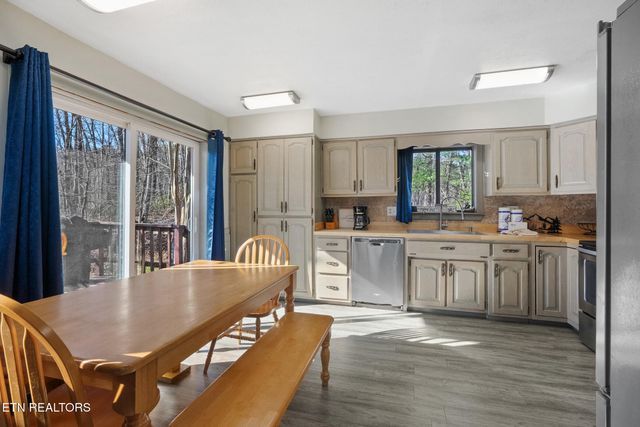 4112 Hillcrest Road, Sevierville, TN 37862