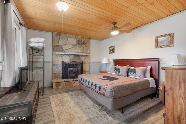 4112 Hillcrest Road, Sevierville, TN 37862