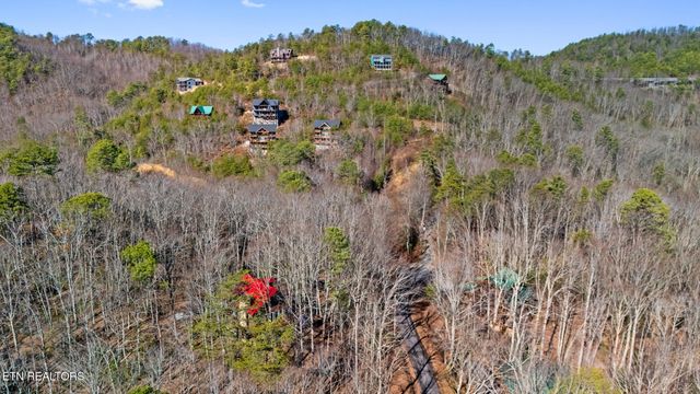 4112 Hillcrest Road, Sevierville, TN 37862