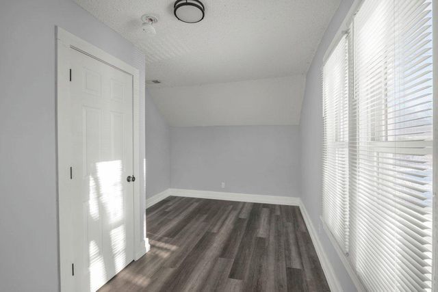 1912 15th Avenue N, Minneapolis, MN 55411