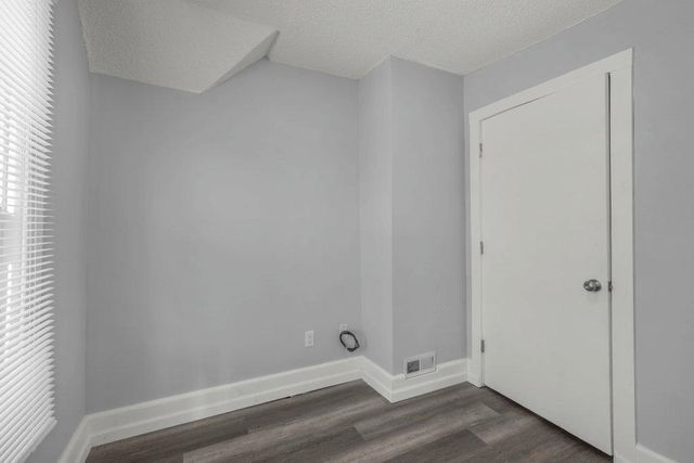 1912 15th Avenue N, Minneapolis, MN 55411