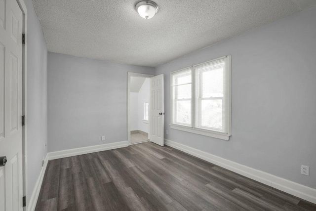 1912 15th Avenue N, Minneapolis, MN 55411