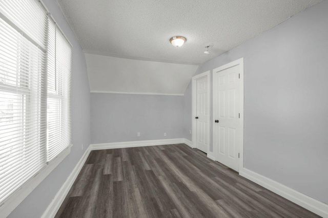 1912 15th Avenue N, Minneapolis, MN 55411