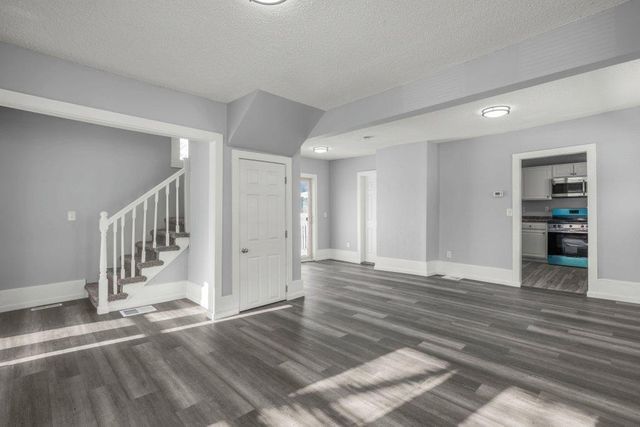 1912 15th Avenue N, Minneapolis, MN 55411