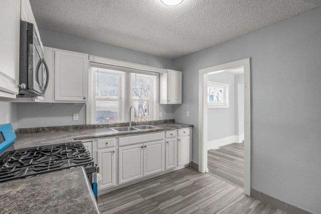 1912 15th Avenue N, Minneapolis, MN 55411