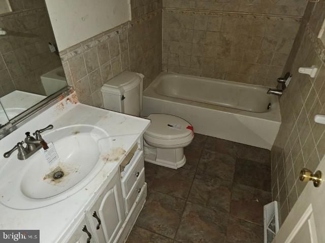 1229 WOODBROOK LN, Warminster, PA 18974