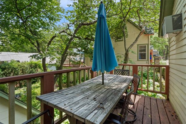 5 Summit Street, Eureka Springs, AR 72632